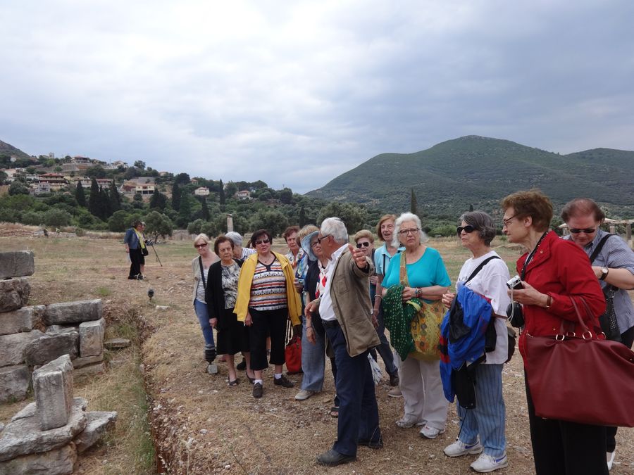 Ιούνιος 2015 - Αρχαία Μεσσήνη — Τα μέλη του ΣΑΕΒ στην ξενάγηση