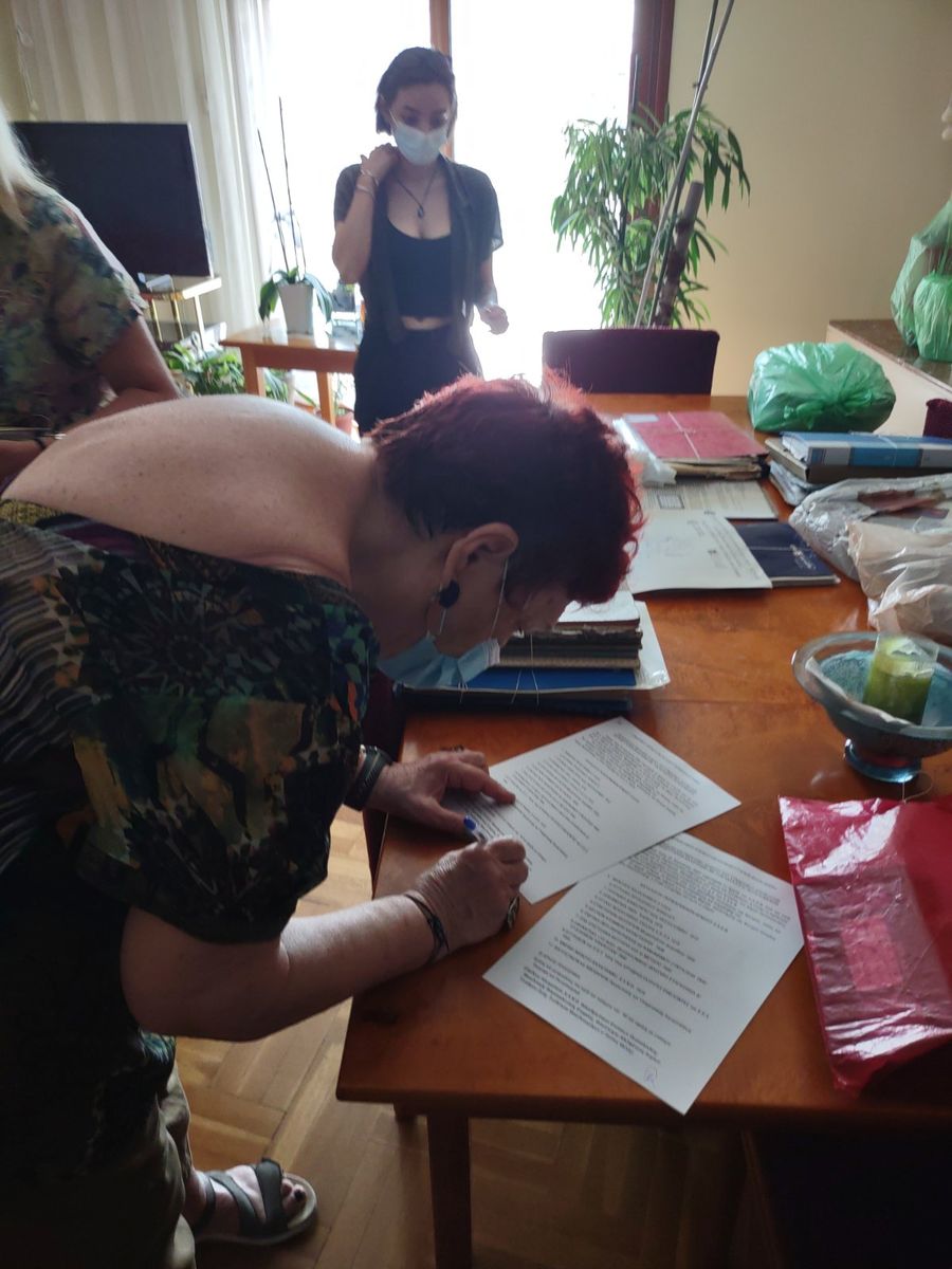 23-8-2022  Ημέρα παράδοσης και παραλαβής του αρχείου του Σ.Α.Ε.Β. από την οικία της κ. Γ.Ζάμπογλου.